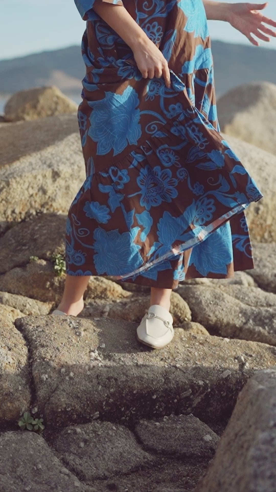 Elastic Waist Tiered Shirtdress-Brown/Blue Floral